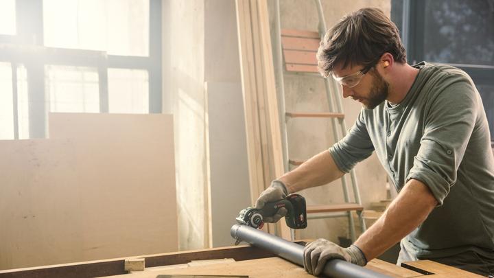 Produktbild Bosch Home & Garden AdvancedCut 18