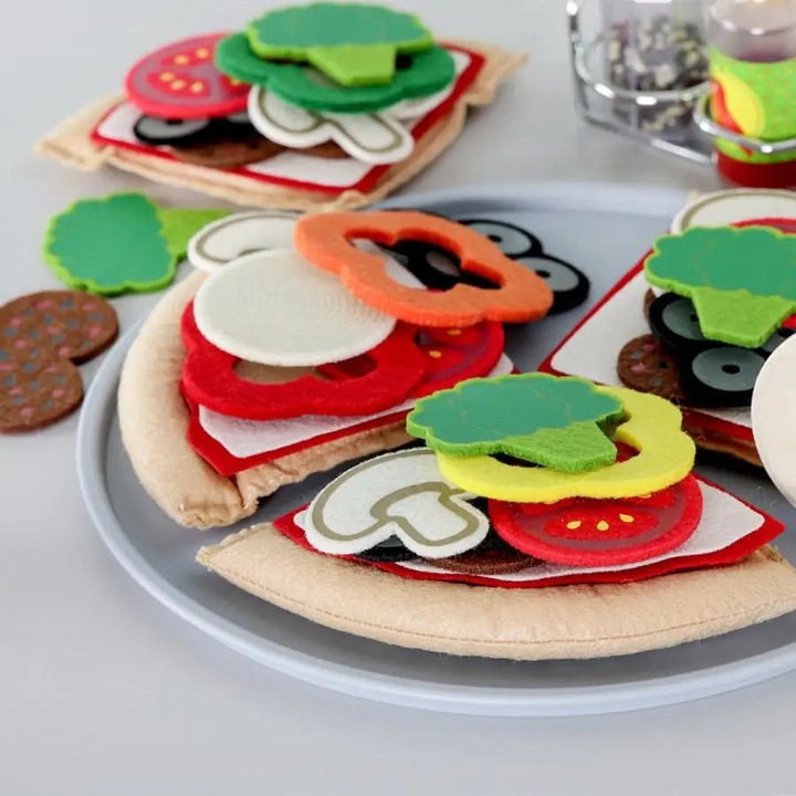 Actual product image Activity Board Felt pizza food matching game set, mini food set for children's kitchen, pretend play
