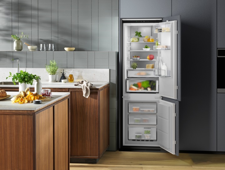 Actual product image Electrolux IK2581BNR (245 l)