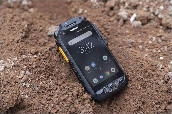 Image du produit Rug Gear RG725 (32 Go, Noir, 4", Double SIM, 4G)