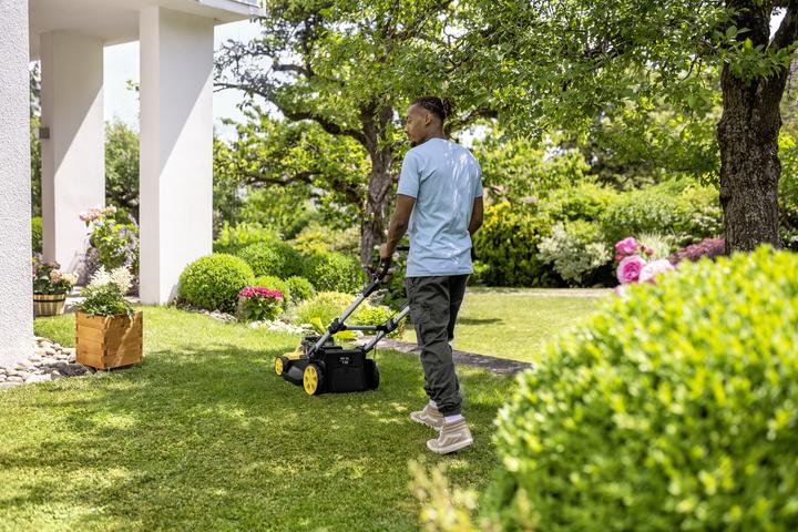 Produktbild Kärcher LMO 5-18 Dual Battery Set (Akkubetrieb, Batteriebetrieb)