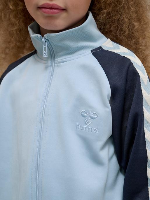 Actual product image hummel hmlDAILY ZIP JACKET (140)