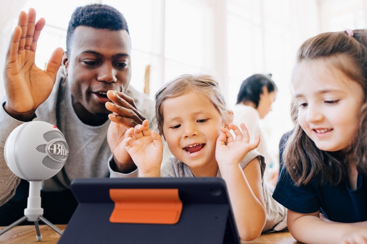 Produktbild Logitech Rugged Combo 3 Touch (Eng. Int., iPad 2019 (7. Gen), iPad 2020 (8. Gen), iPad 2021 (9. Gen))