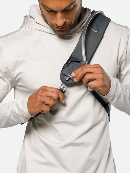 Actual product image Nathan Run Sling (6 l)