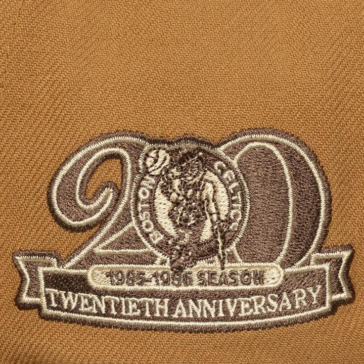 Produktbild Mitchell & Ness Strapback Cap - Coffee Boston Celtics (One Size)