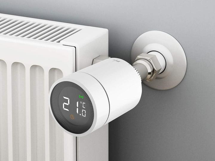 Actual product image Revolt Radiator thermostat