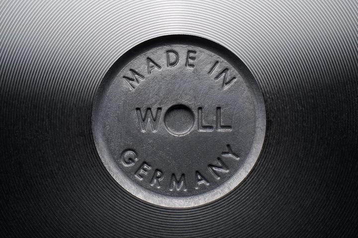 Actual product image Woll Diamond Lite cast iron wok and stirring pan Ø 26 cm (26 cm, Wok, Aluminium, Stainless steel)