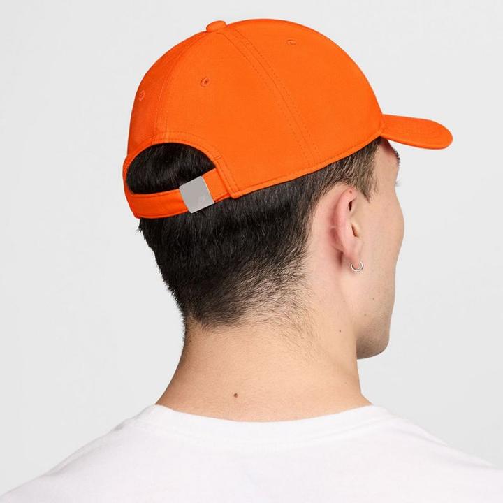 Actual product image Nike Club Structured metal logo cap