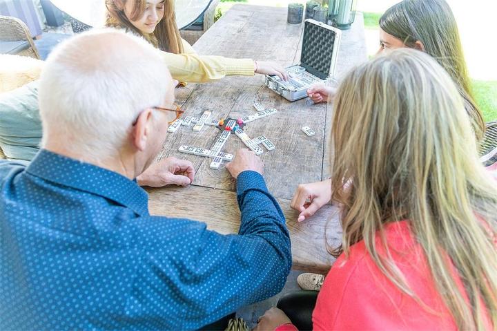 Produktbild Weible Mexican Train im Alukoffer (Deutsch, Französisch, 2 - 6 Spieler)