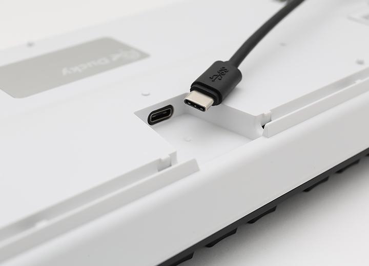 Actual product image Ducky One 2 (Germany, Cable)