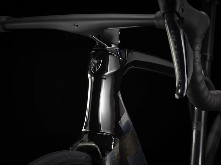 Produktbild Trek Émonda SLR 7 Dark Prismatic/ Black