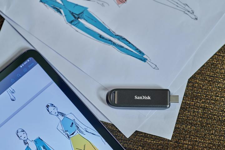 Actual product image SANDISK Extreme PRO USB-C 3.2 Gen 2 4x6 512GB (512 GB, USB-A, USB-C)