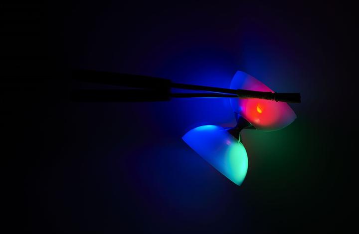 Produktbild Eureka! Diabolo mit LED-Beleuchtung und Aluminium Sticks