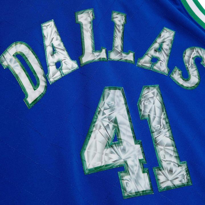 Actual product image Mitchell & Ness 75th Anniversary Jersey Dallas Mavericks Dirk Nowitzki 1998/99 (M)