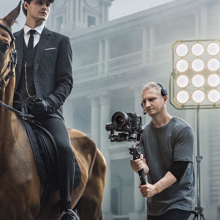 Productafbeelding DJI RS 3 Pro Combo (Reflexcamera met één lens, Camera met verwisselbare lens, 4.50 kg)