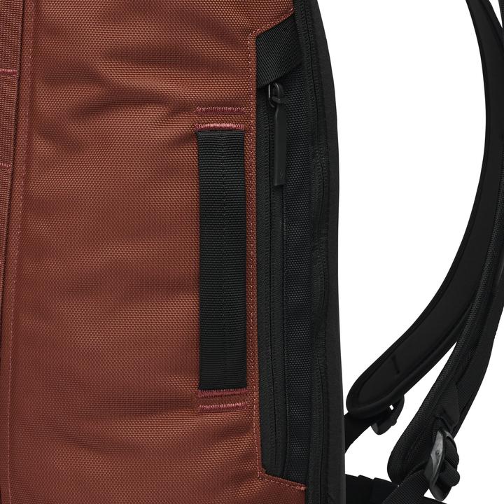Actual product image Black Diamond Street Creek 30 Rt Backpack (30 l)