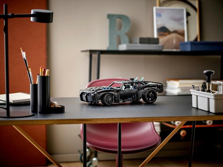 Produktbild LEGO Batmans Batmobil (42127, LEGO Technic)