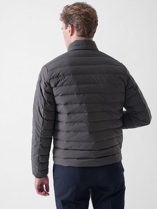 Produktbild Emporio Armani Leichtsteppjacke ESSENTIAL (52)