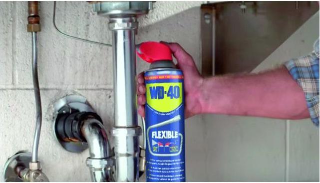 Produktbild WD-40 Kriechöl mit flexiblem Rüssel (400 ml)