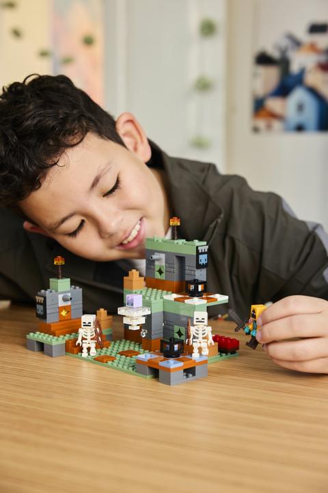 Actual product image LEGO The Trial Chamber (21271)