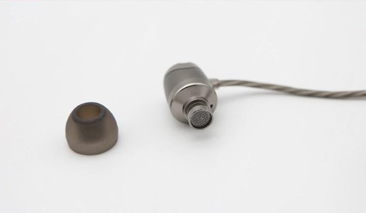 Actual product image SoundMagic E11 headphones (No noise cancelling, Cable)
