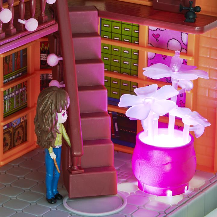 Actual product image Spin Master Wizarding World Harry Potter - Diagon Alley (Angle Alley) playset with light and sound and 2