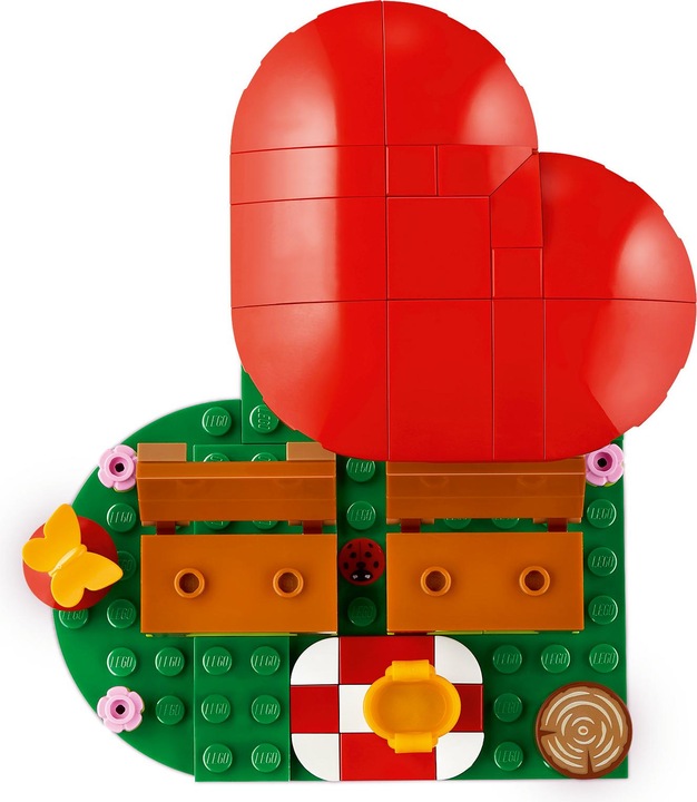 Actual product image LEGO Hedgehogs and their picnic date (40711, LEGO Seasonal Sets)