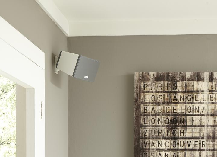 Produktbild Sanus Wandhalter zu Sonos ONE, PLAY:1 & 3 (1 Stk., Wandmontage, Schwenkbar, Neigbar)
