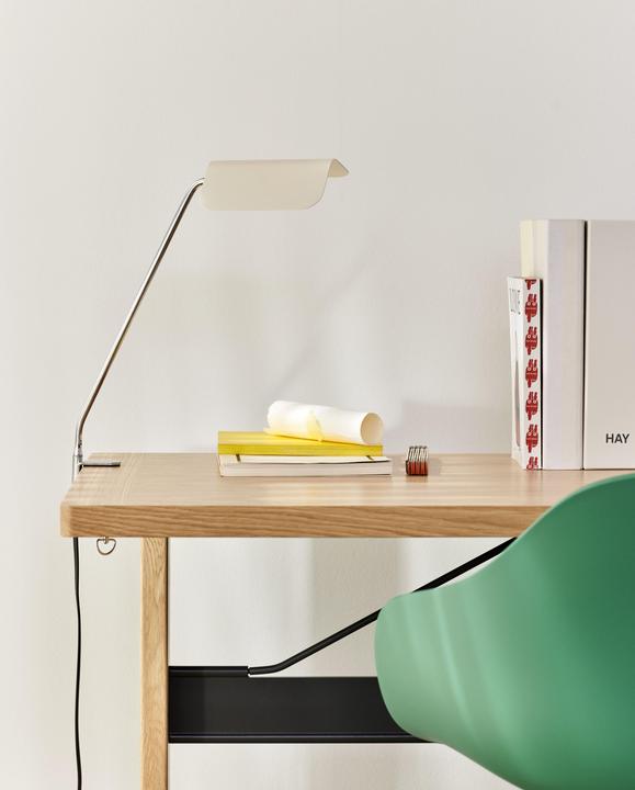 Produktbild HAY Apex Desk Klemmleuchte Oyster White (800 lm, E14)