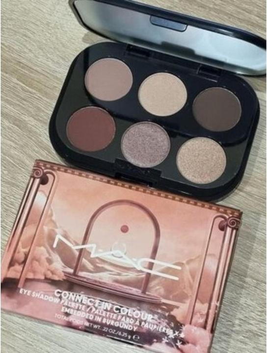 Image du produit MAC Cosmetics Connect in Color (Embedded In Burgundy)