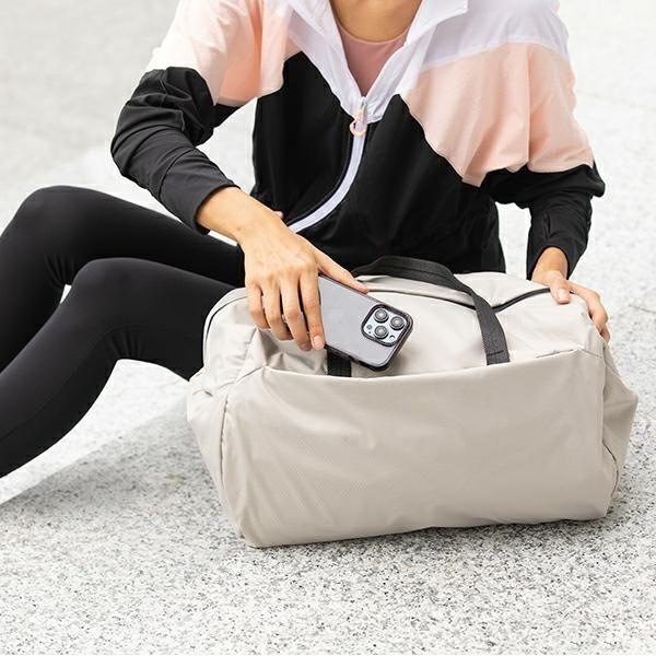 Immagine prodotto Uniq etui Air Fender iPhone 14 6.1" szary/grigio fumé colorato (Apple iPhone 14)