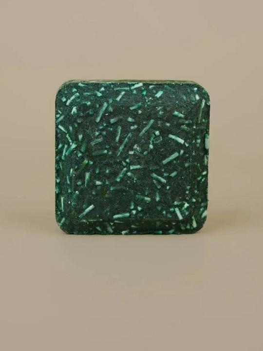 Actual product image Green Room Suds Colour Correction Green (Solid shampoo)