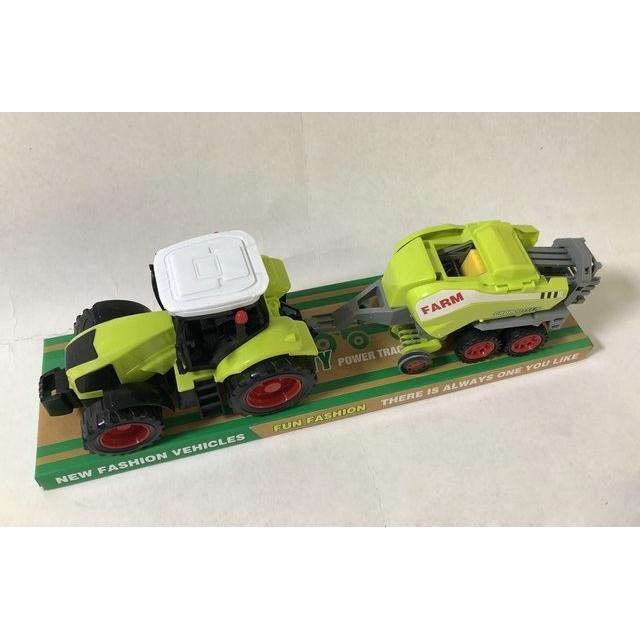 Woopie Traktor mit Landmaschinen