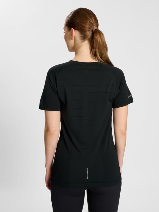 Actual product image Newline Nwlriverside Seamless T-Shirt S/S Woman (XS)