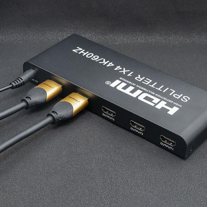Actual product image Qoltec 51799 Active HDMI splitter 4 x HDMI 4K x 2K | 6 Gbit/s | 60Hz