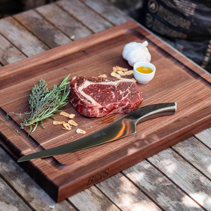 Actual product image John Boos Blocks Walnut Collection BBQ snijplank 46 x 31 x 4 cm walnoothout