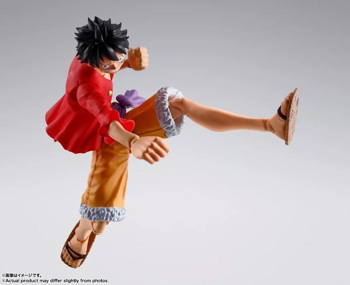 Actual product image Bandai One Piece - Monkey D. Luffy S.H.Figuart