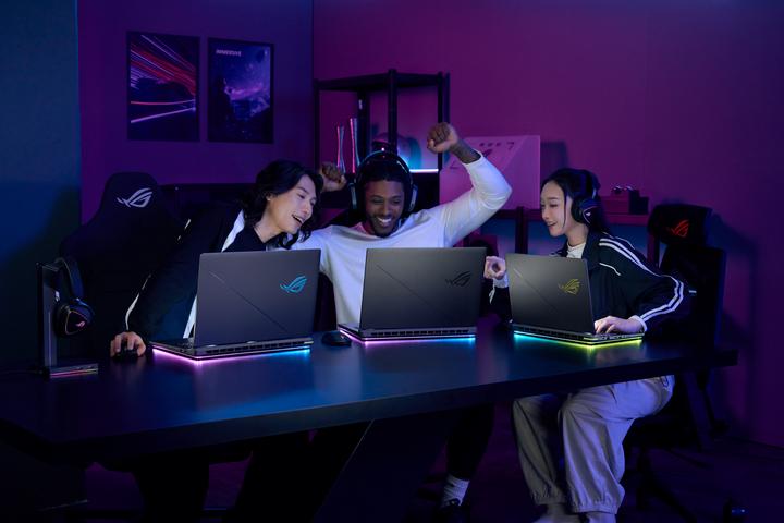 Produktbild ASUS ROG Strix G16 G615LW-S5058W 16 gaming laptop (G615LW-S5058W) (16", Intel Core Ultra 9 275HX, 32 GB, 1000 GB, Eng. Int.)
