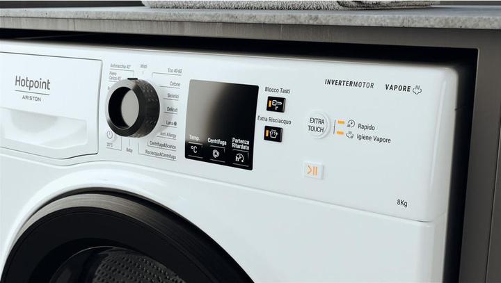 Image du produit Hotpoint NF825WK FR Lave-linge à chargement frontal 8 kg 1400 tr/min B Blanc (8 kg, Gauche)