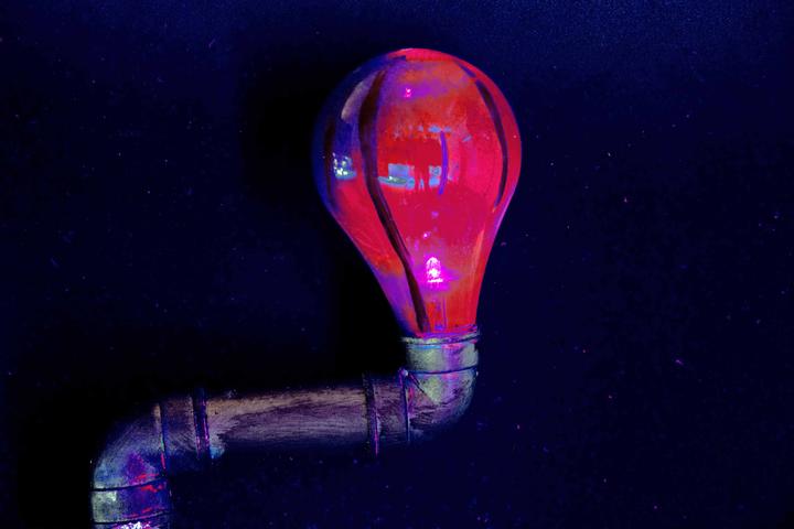 Produktbild Festartikel Müller Industrieleuchte Mit Rotlichtbirne (1 Stk.)