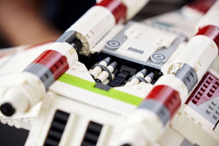 Actual product image LEGO UCS Republic Gunship (75309, LEGO Rare Sets, LEGO Star Wars)