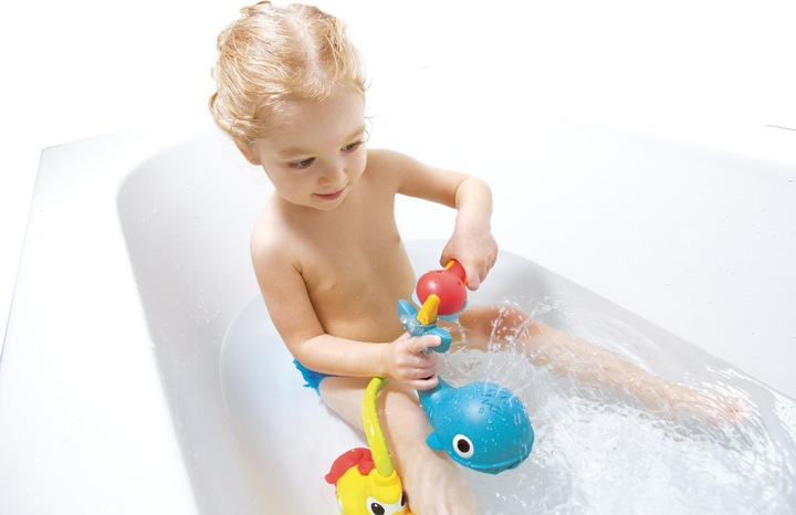 Actual product image Yookidoo Submarine Spray Whale