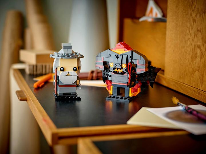 Produktbild LEGO Gandalf der Graue und Balrog (40631, LEGO Brickheadz)