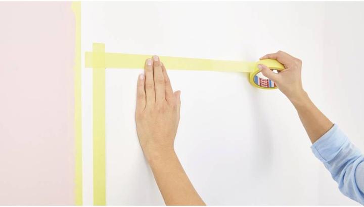 Image du produit tesa 3x painter's tape PROFESSIONAL, ruban de peintre pour un masquage particulièrement précis, paquet (25 mm)