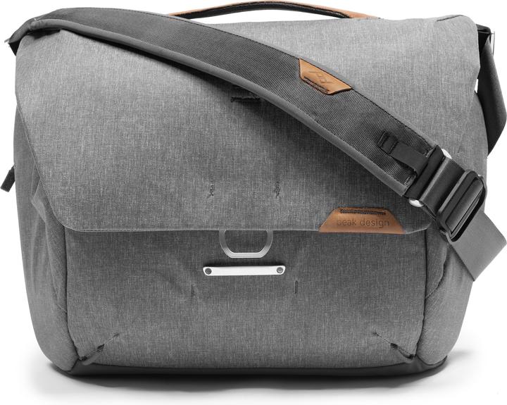 Actual product image Peak Design Everyday Messenger 13L v2 (Camera shoulder bag, 13 l)