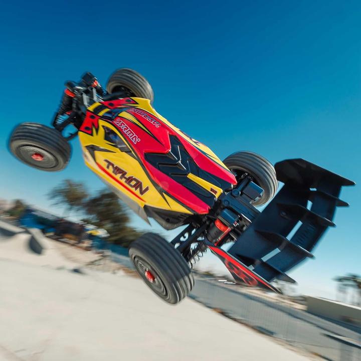 Actual product image Arrma Buggy Typhon MEGA 665, Gelb 1:8, ARTR, Fahrzeugtyp (ARR Almost Ready to Run)