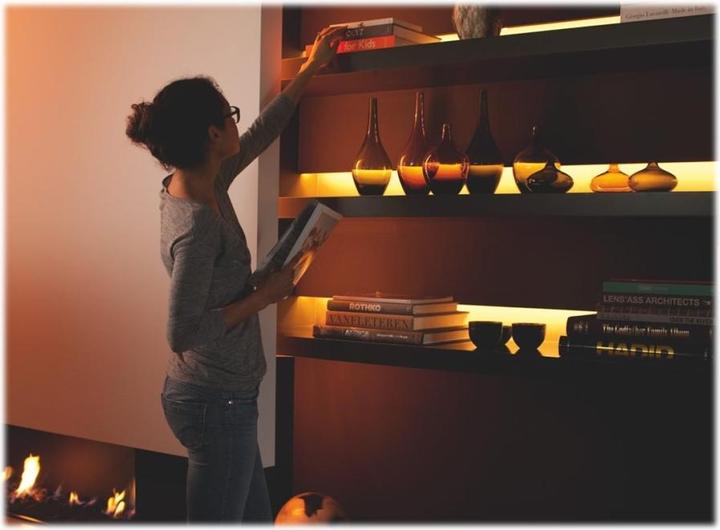 Actual product image Philips Hue Lightstrips BT Extension (RGBW, 100 cm, Indoor)