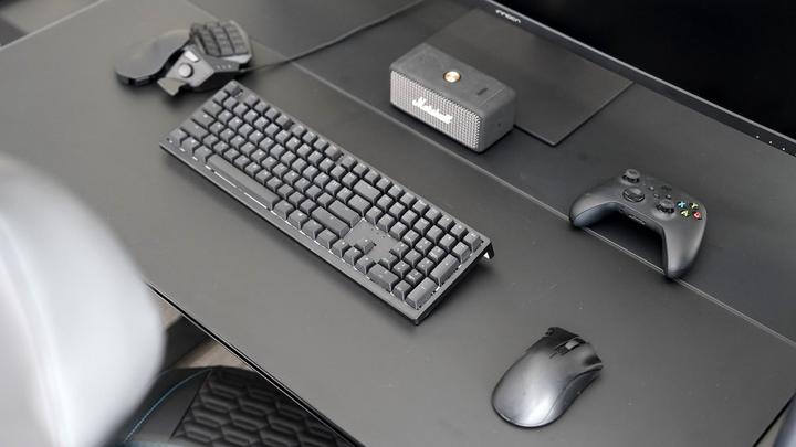 Ducky Zero 6108 Classic Black Wireless Gaming Tastatur - MX2A Blue (US) (US, Kabellos)