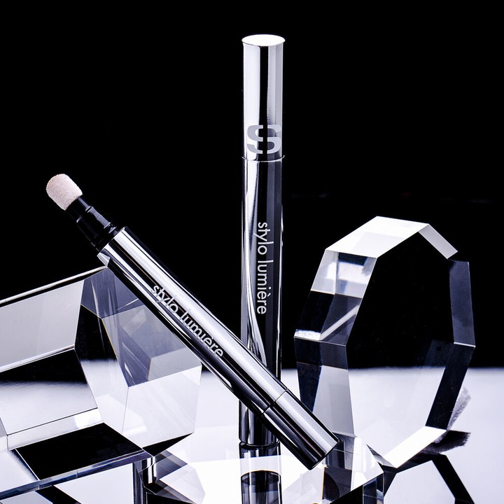 Actual product image Sisley Stylo Lumière (3 Soft beige, Highlighter)