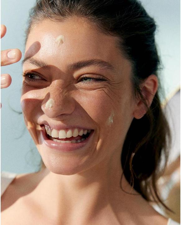 Actual product image NIVEA Derma Skin Clear Nacht Peel Ser (neu) 40 ml (40 ml)